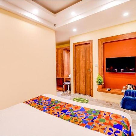 כלכותה Hotel Aqua Tulip מראה חיצוני תמונה