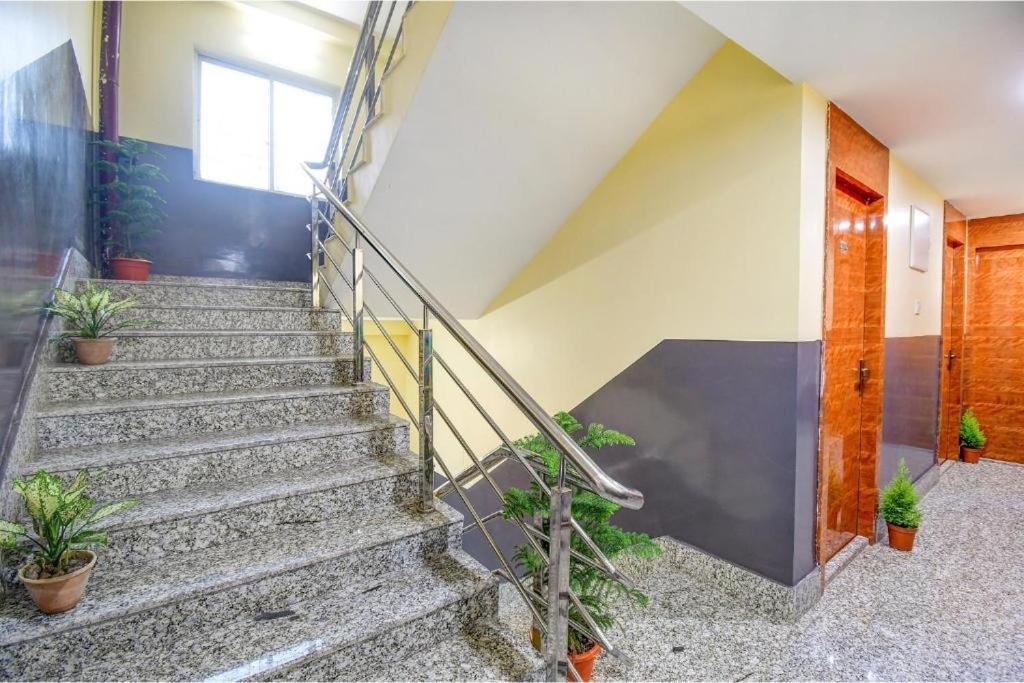 כלכותה Hotel Aqua Tulip מראה חיצוני תמונה