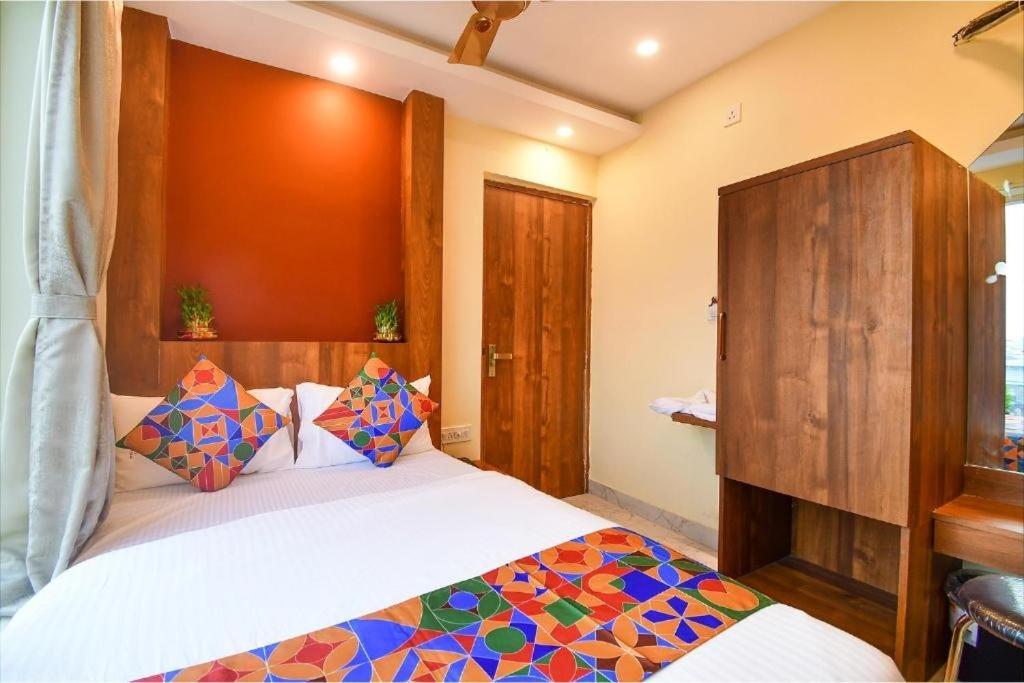 כלכותה Hotel Aqua Tulip מראה חיצוני תמונה